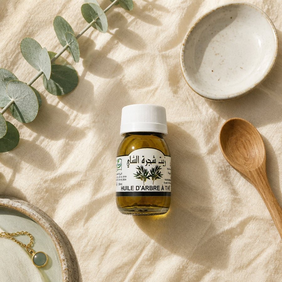 Huile d'Arbre à Thé 30 mL — flatlay présentation épurée