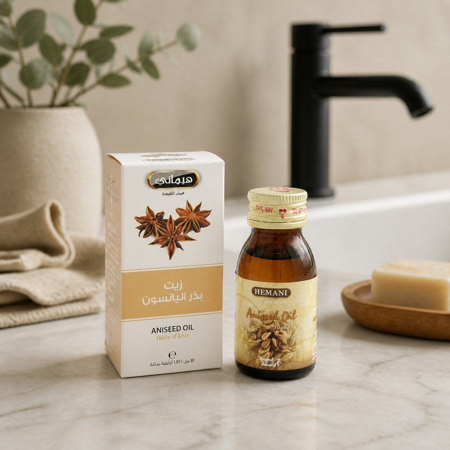 2 Huile d'Anis 30mL 100% Naturelle Hemani – présentation du produit dans une salle de bain lumineuse et naturelle