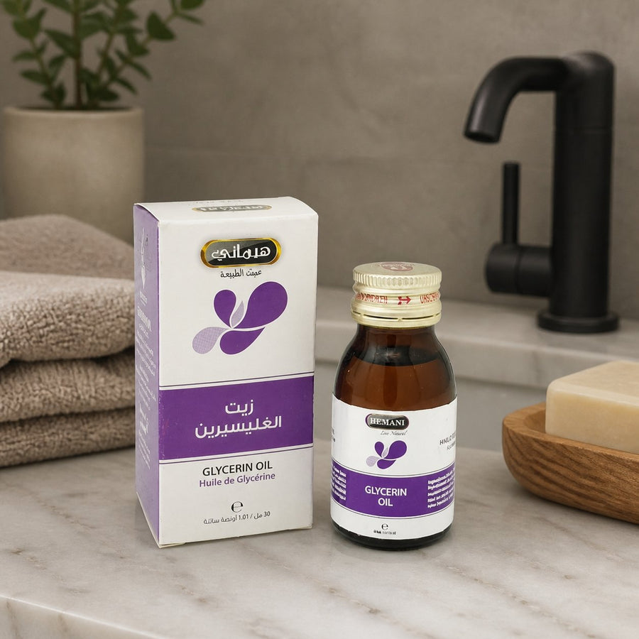2 Huile de Glycérine 30mL 100% Naturelle Hemani – présentation du produit dans une salle de bain lumineuse et naturelle