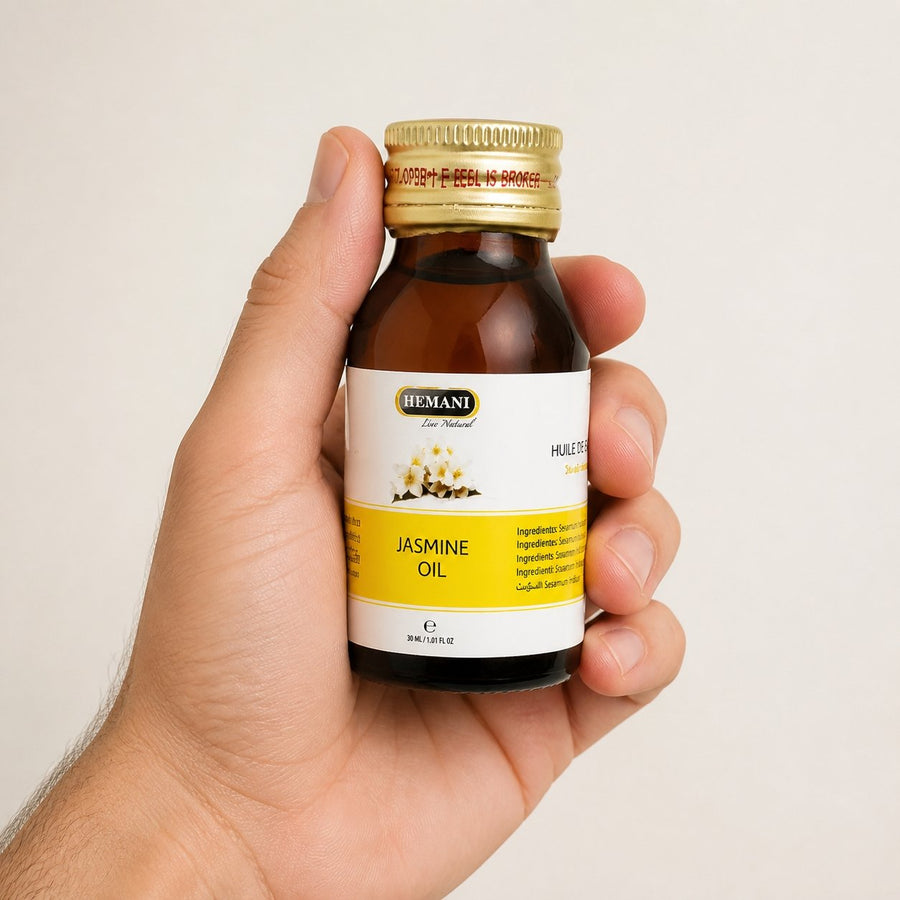2 Huile de Jasmin 30ml Naturelle Hemani – taille et contenance réelles du produit en main