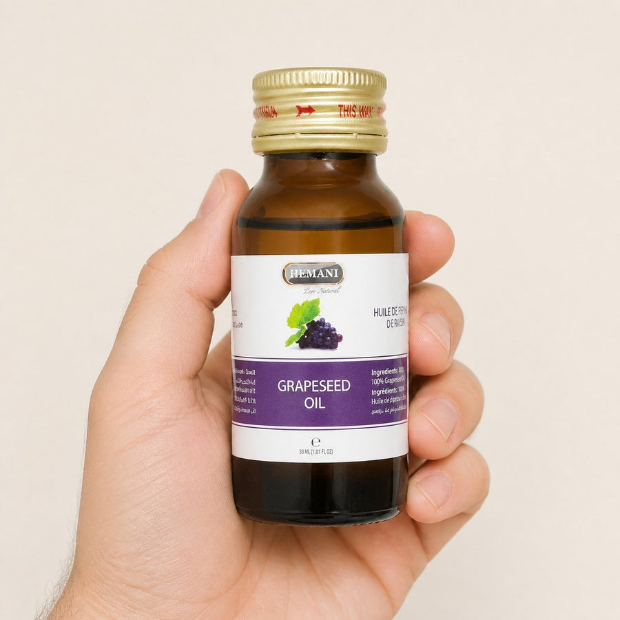 2 Huile de Pépin de Raisin 30mL 100% Naturelle Hemani – taille et contenance réelles du produit en main