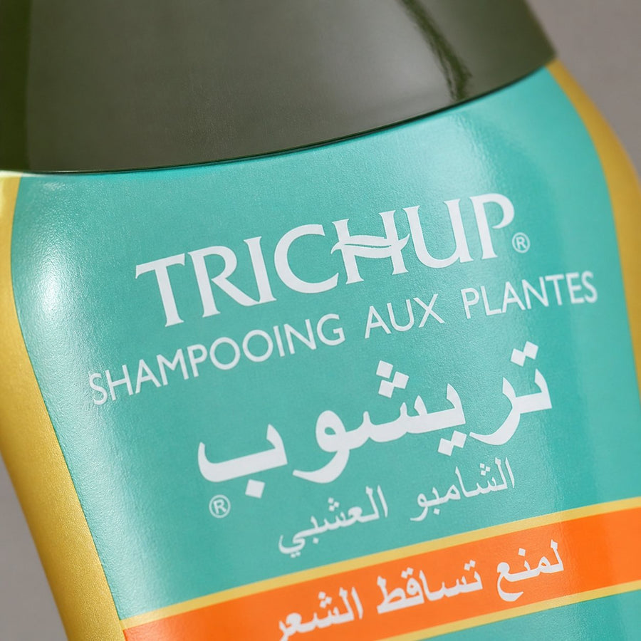 Lot de 2 Shampoings Trichup Anti-Chute Sans Sulfate Soin Indien 200 mL – gros plan sur la texture et la matière