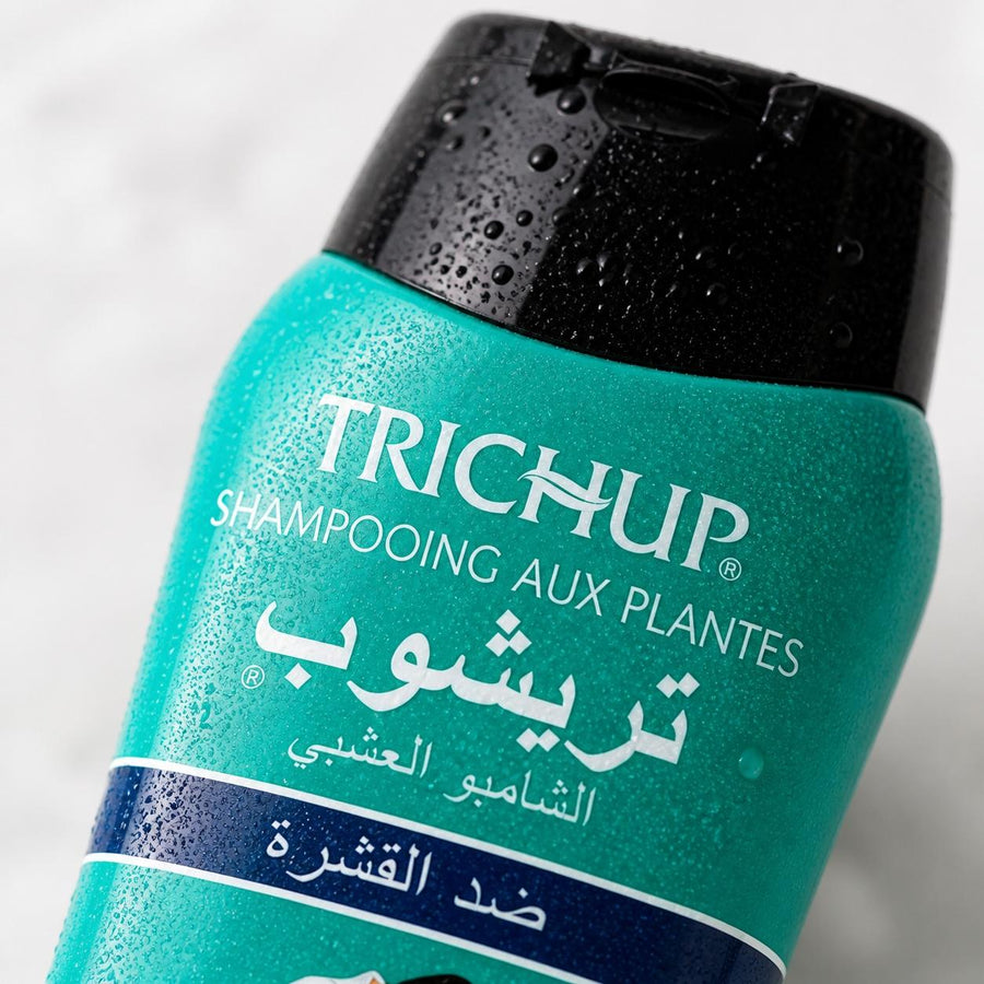 2 Shampoings Soin Indien Anti-pelliculaire  Trichup 200ml – gros plan sur la texture et la matière