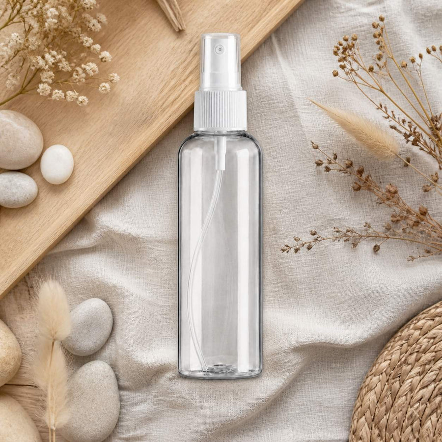3 Flacons Vaporisateur 100ml Vide Sac Atomiseur de Poche Spray Plastique – composition flat lay avec éléments naturels, vue du dessus