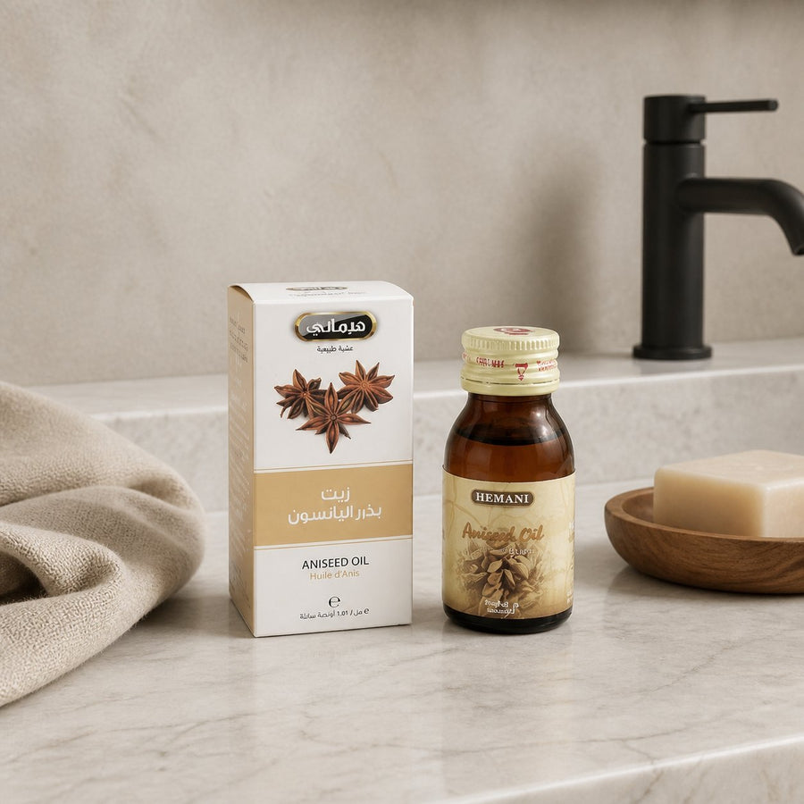 5 Huile d'Anis 30mL 100% Naturelle Hemani – présentation du produit dans une salle de bain lumineuse et naturelle