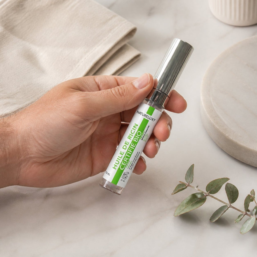 5 Huile de ricin en mascara pour faire pousser les cils - 10 ml – application en situation réelle, geste de soin quotidien