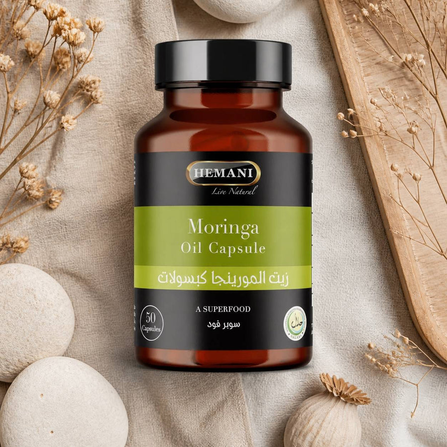 50 Capsules de Moringa - Hemani – composition flat lay avec éléments naturels, vue du dessus