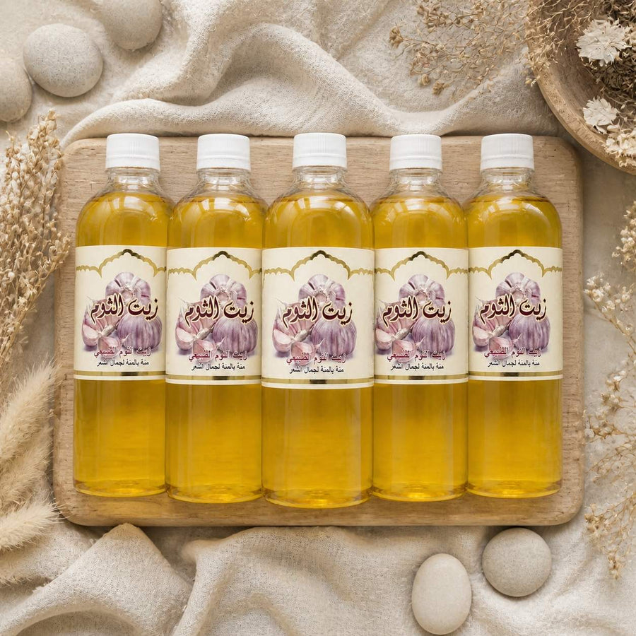 5X1L Huile d'Ail Cosmétique – composition flat lay avec éléments naturels, vue du dessus