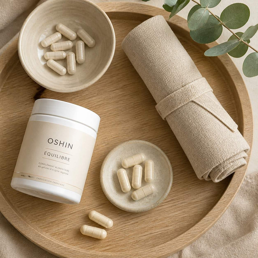 Ail 120 Gélules 300 mg - Gélules Végétales – rituel d'utilisation vu du dessus, ambiance naturelle zen