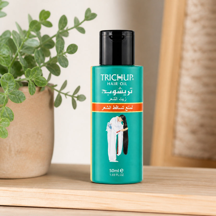 2 Huile Anti-Chute Soin Indien Trichup 50mL -5% – présentation sur étagère en bois