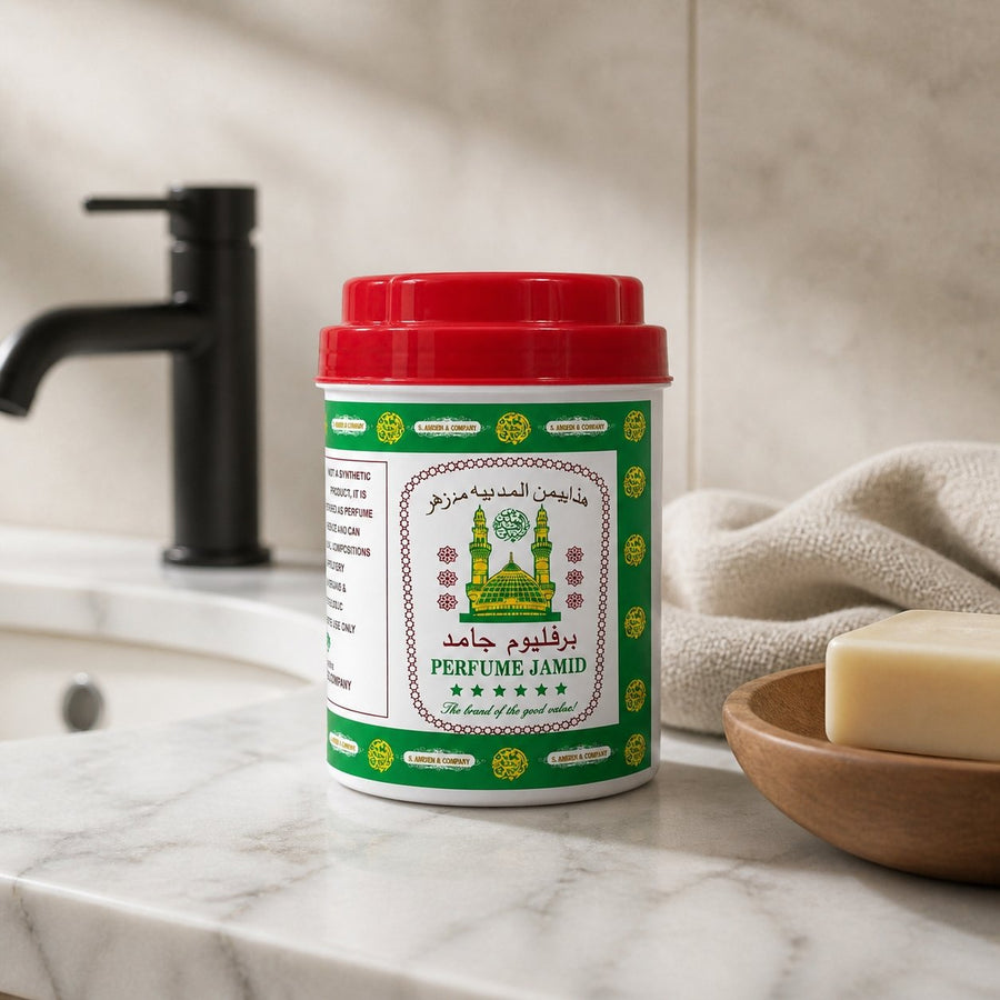 Carré de musc blanc jamid 250 g – parfum solide – présentation du produit dans une salle de bain lumineuse et naturelle