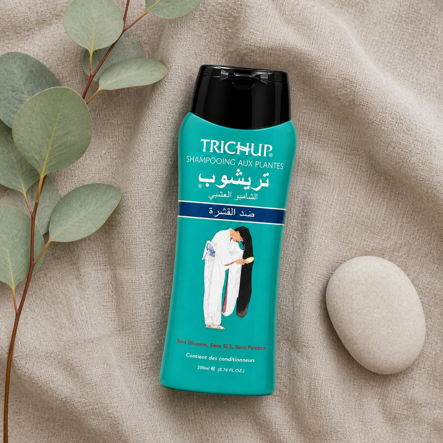 2 Shampoings Soin Indien Anti-pelliculaire  Trichup 200ml – composition sur lin vue du dessus