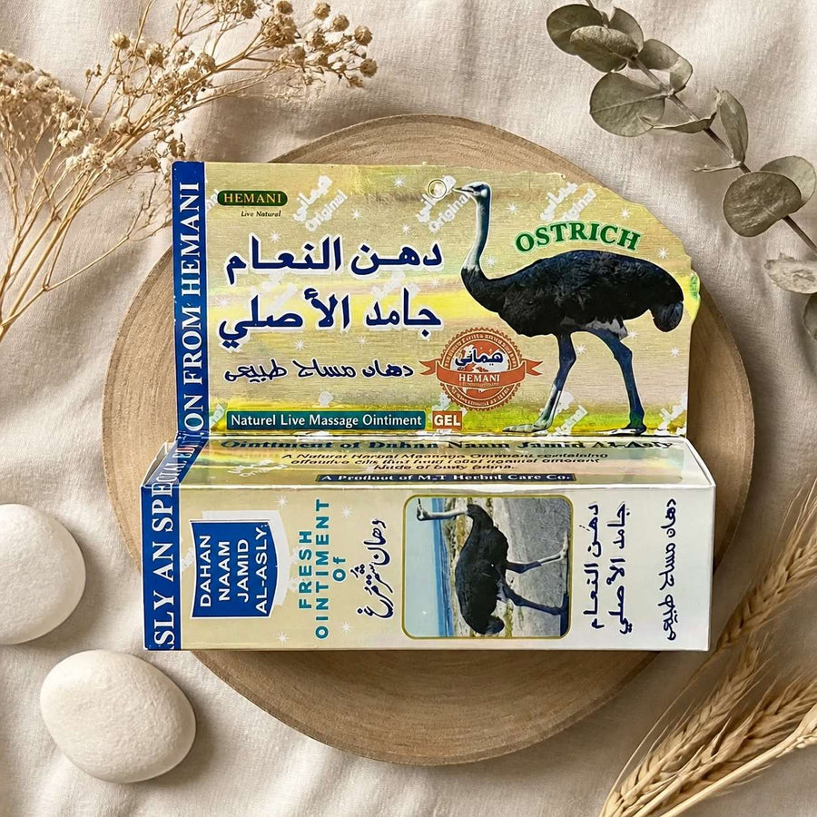 Hemani Gel de Massage à l'Huile d'Autruche 60 g – Cou, Dos, Épaules, Jambes – Usage Externe – composition flat lay avec éléments naturels, vue du dessus