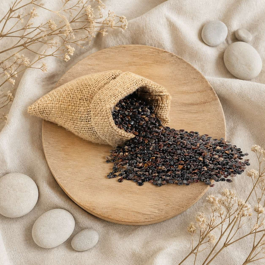 Graines de Nigelle d'Arabie - 60 g – composition flat lay avec éléments naturels, vue du dessus