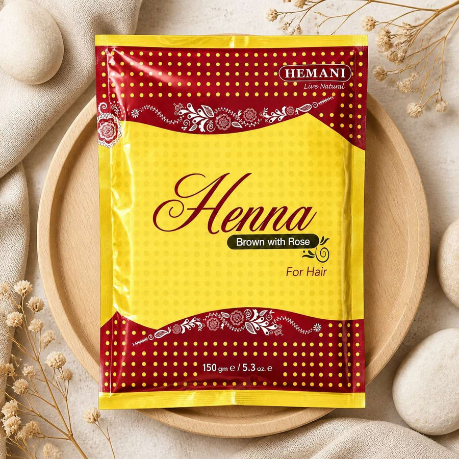 Henné Hemani Marron à la Rose – composition flat lay avec éléments naturels, vue du dessus
