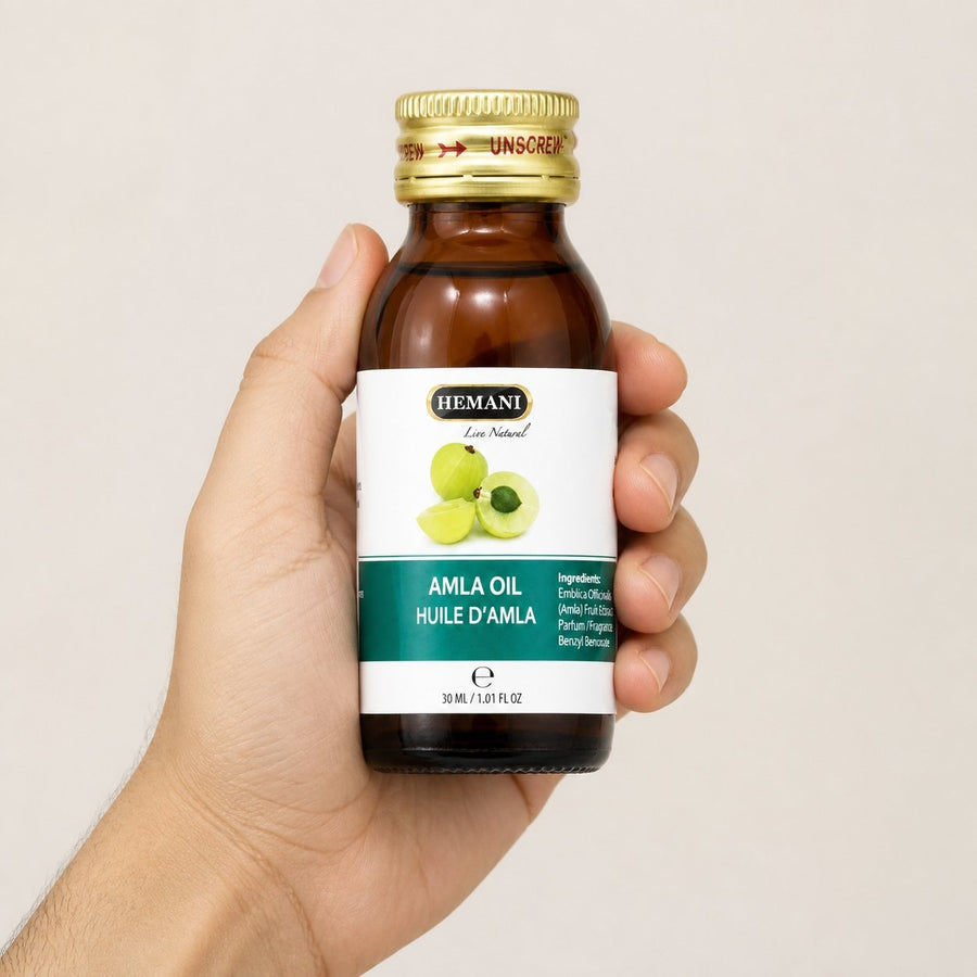 Huile d’Amla Hemani 30 mL – 100% Naturelle – Soin Capillaire – taille et contenance réelles du produit en main