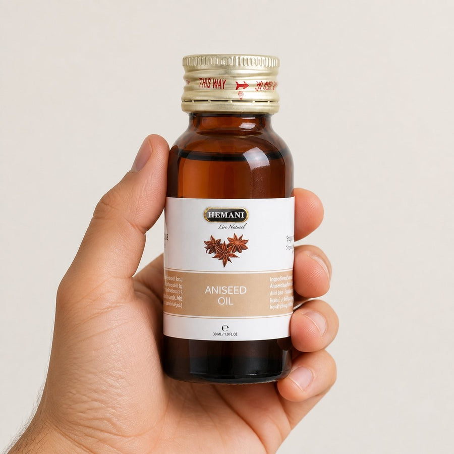 Huile d'Anis 30mL 100% Naturelle Hemani – taille et contenance réelles du produit en main
