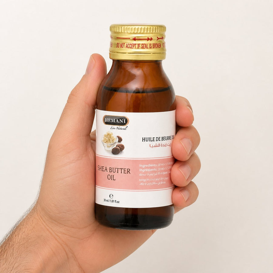 Huile de Beurre de Karité 30ml Hemani Naturel – taille et contenance réelles du produit en main