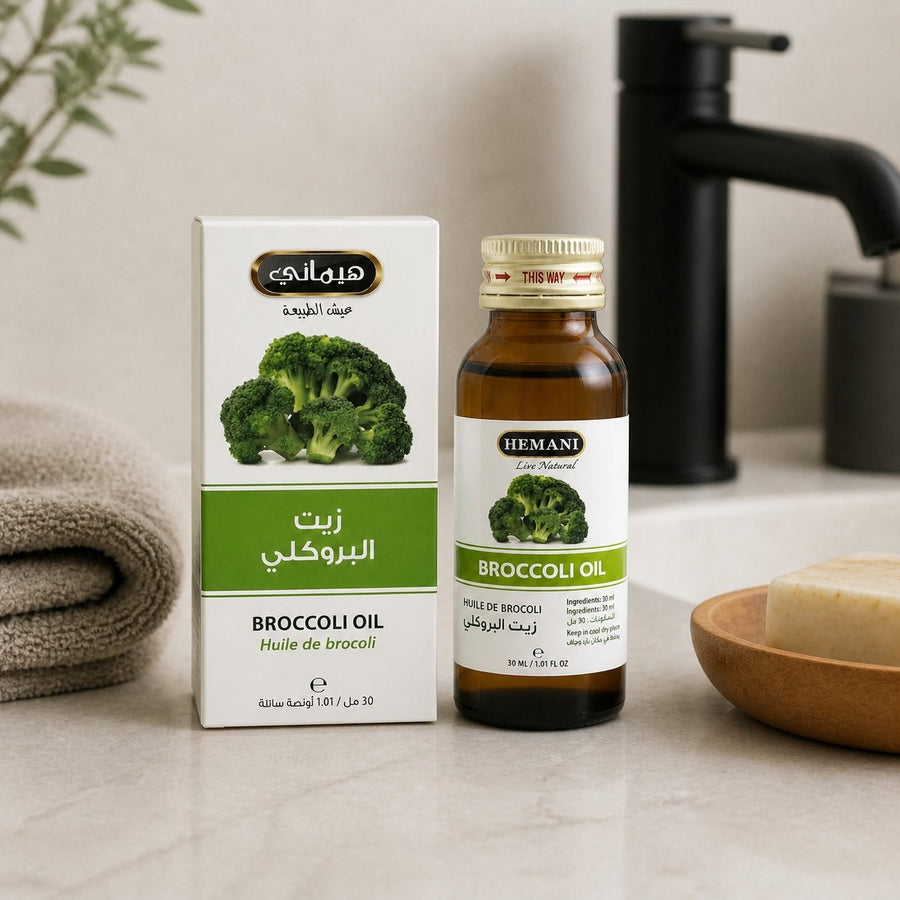 Huile de Brocoli 30ml Hemani – présentation du produit dans une salle de bain lumineuse et naturelle