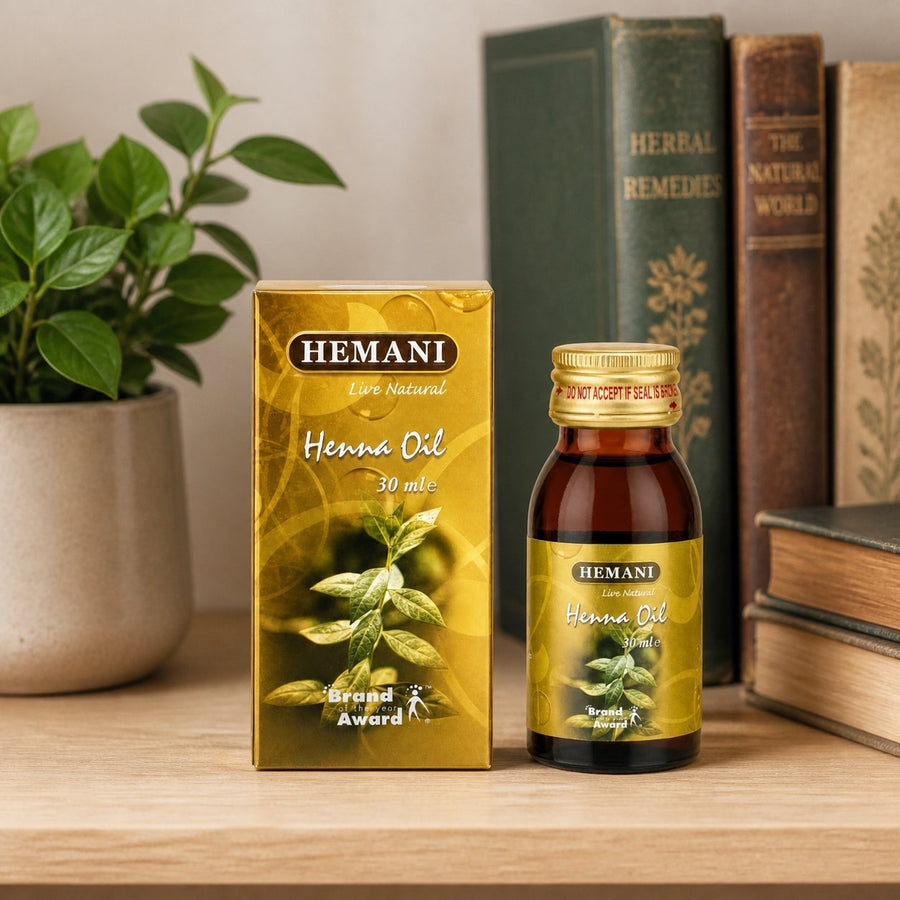 Huile de Henné 30mL 100% Naturelle Hemani – présentation sur étagère en bois