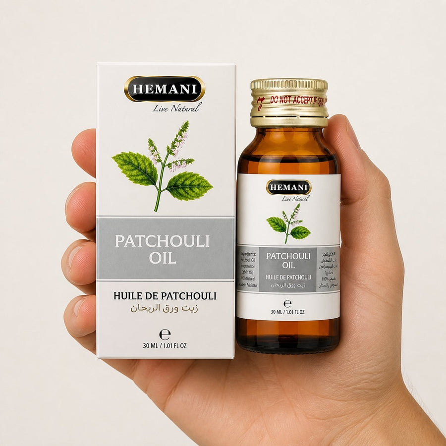 Huile de Patchouli 30mL Hemani – taille et contenance réelles du produit en main
