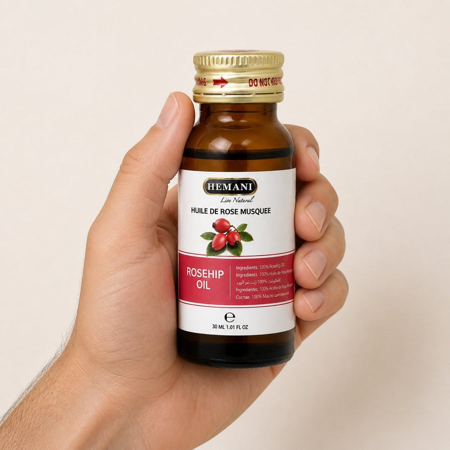 Huile de Rose Musquée 30mL 100% Naturelle Hemani – taille et contenance réelles du produit en main
