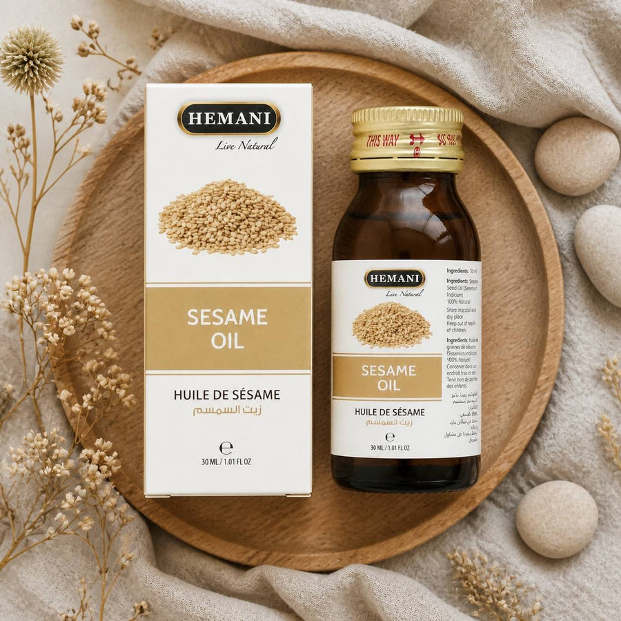 Huile de Sésame 30ml Naturelle Hemani – composition flat lay avec éléments naturels, vue du dessus
