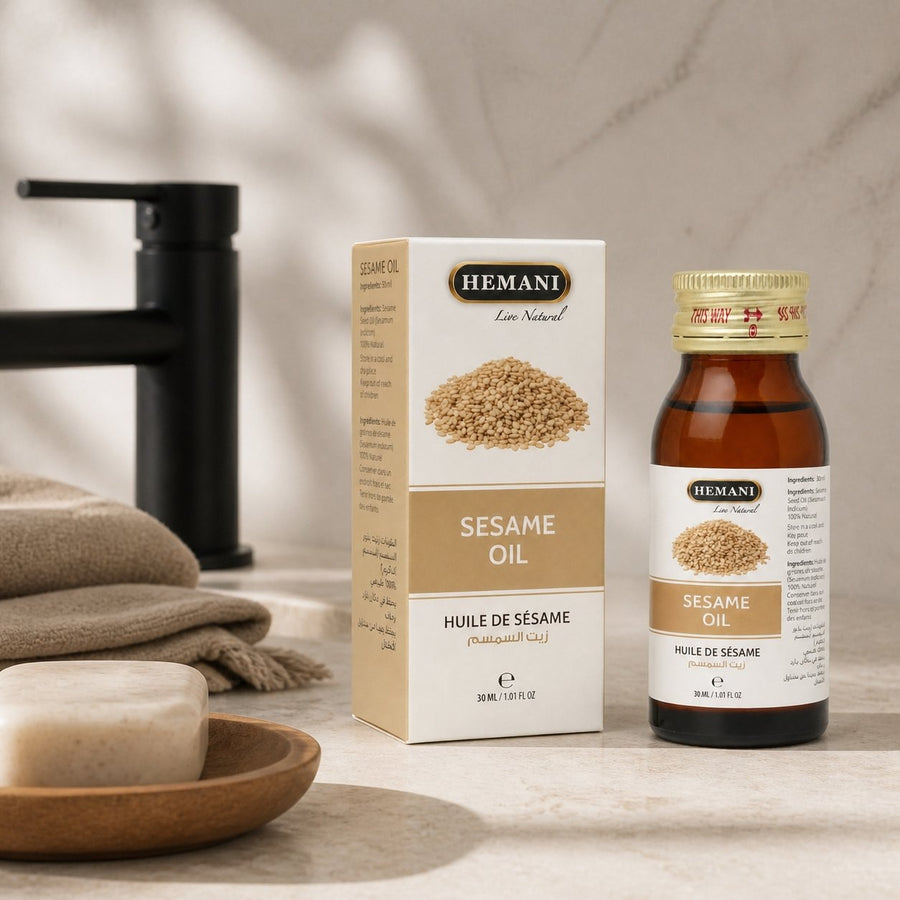 Huile de Sésame 30ml Naturelle Hemani – présentation du produit dans une salle de bain lumineuse et naturelle