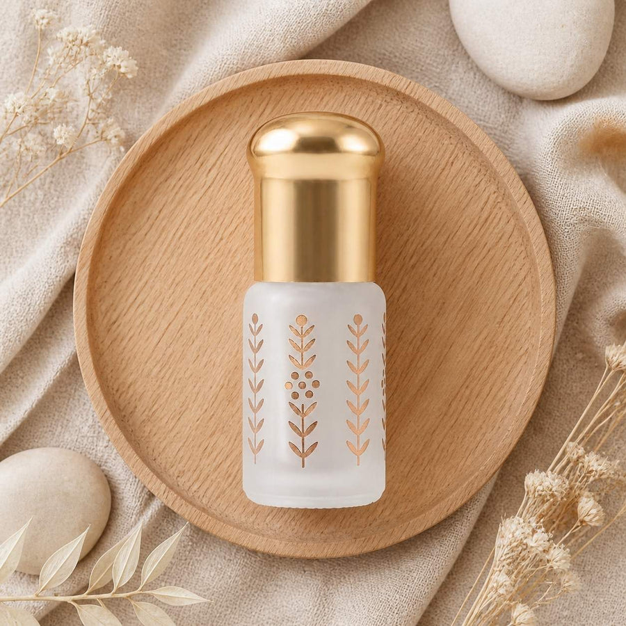 Musc Tahara Mangue 3 mL - Musc Blanc Parfumé – composition flat lay avec éléments naturels, vue du dessus