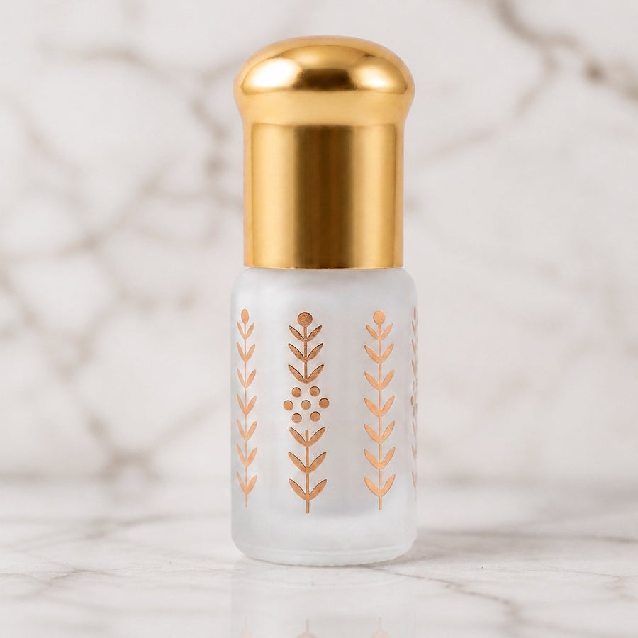 Musc Tahara Oud 3 mL - Musc Blanc Parfumé – gros plan sur les détails et la finition du packaging