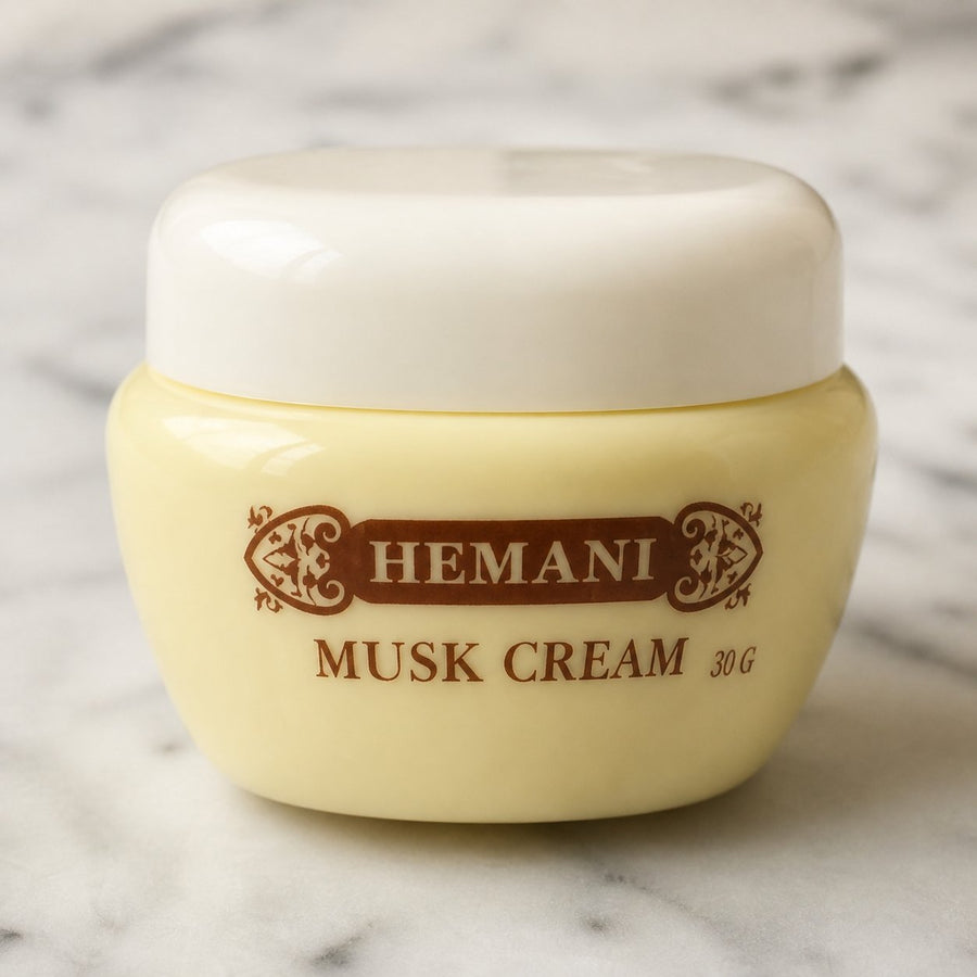 Pack crème musc + 2 carrés de musc blanc jamid Hemani – parfum solide – gros plan sur les détails et la finition du packaging