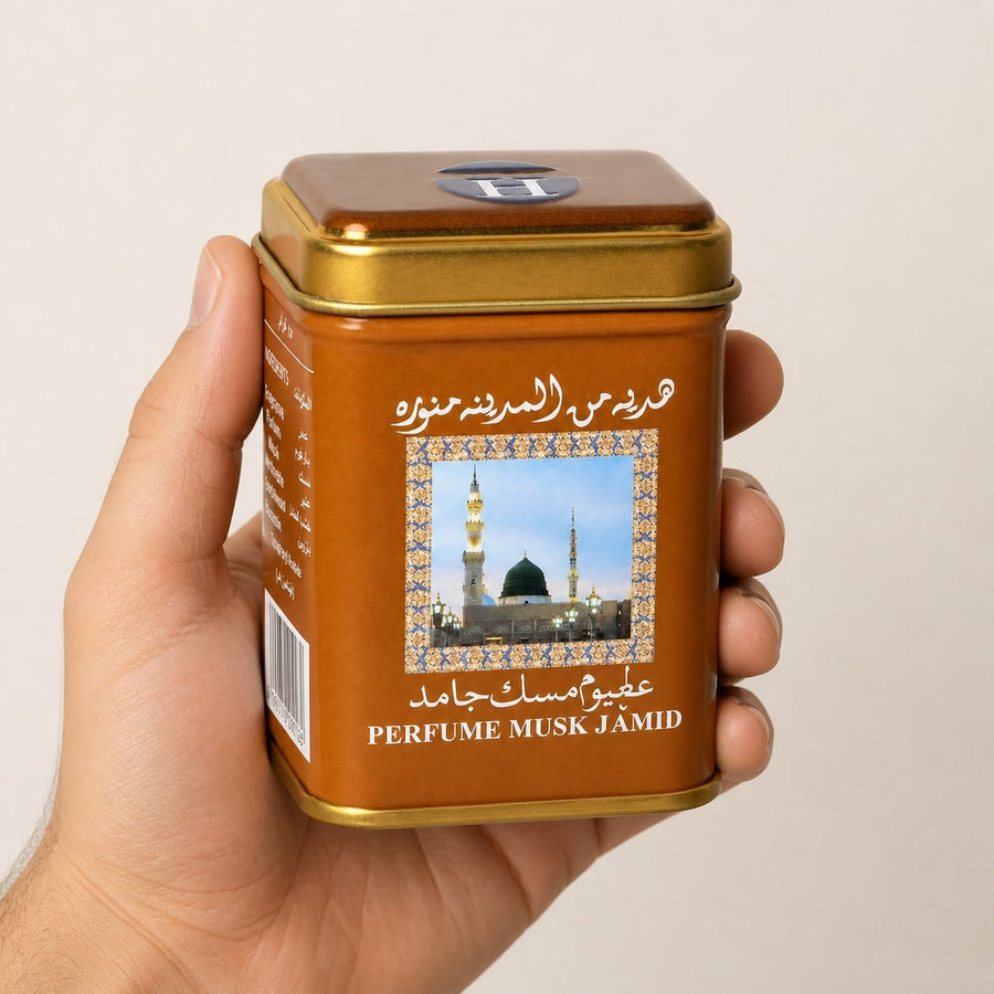 Parfum solide Musc Jamid Hemani 25 g – taille et contenance réelles du produit en main