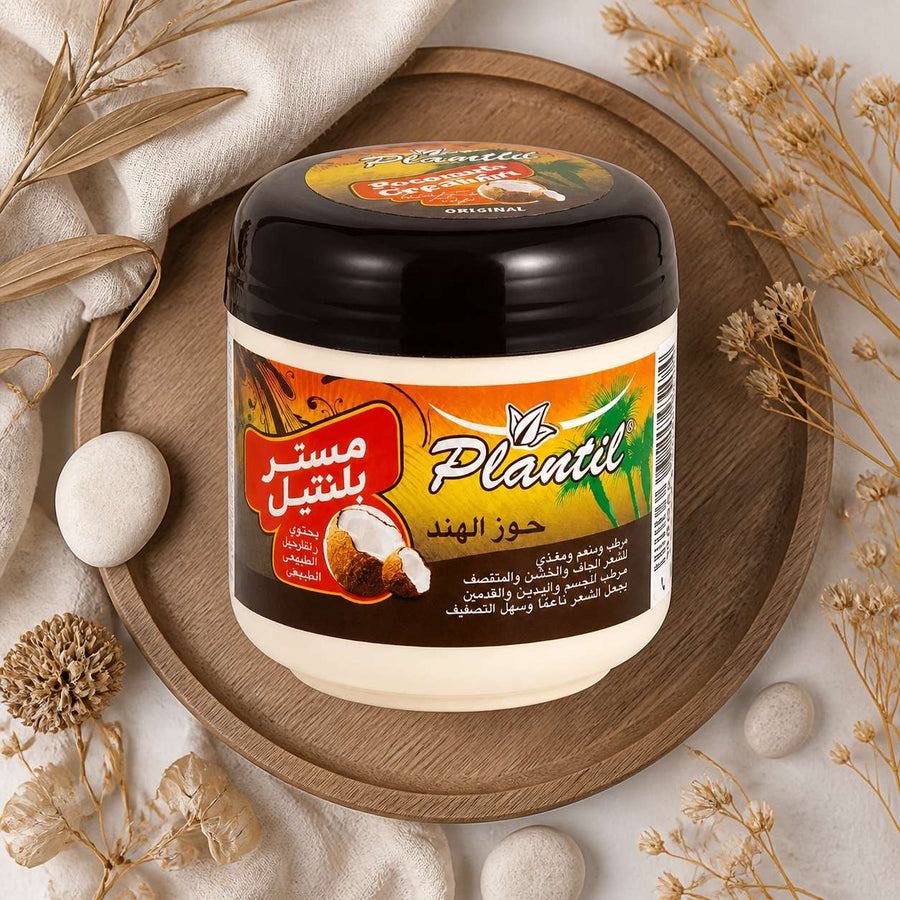 Plantil Pommade Capillaire Huile de Coco - Démêle et fait Briller les Cheveux – composition flat lay avec éléments naturels, vue du dessus