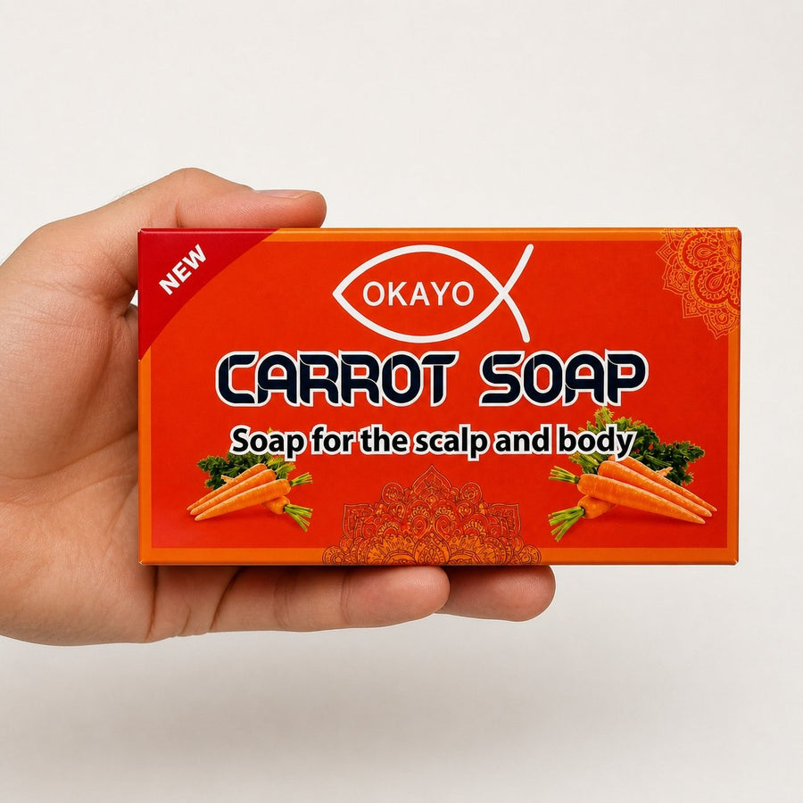Savon à la Carotte Teint Clair Agit sur l'acné - Okayo – taille et contenance réelles du produit en main