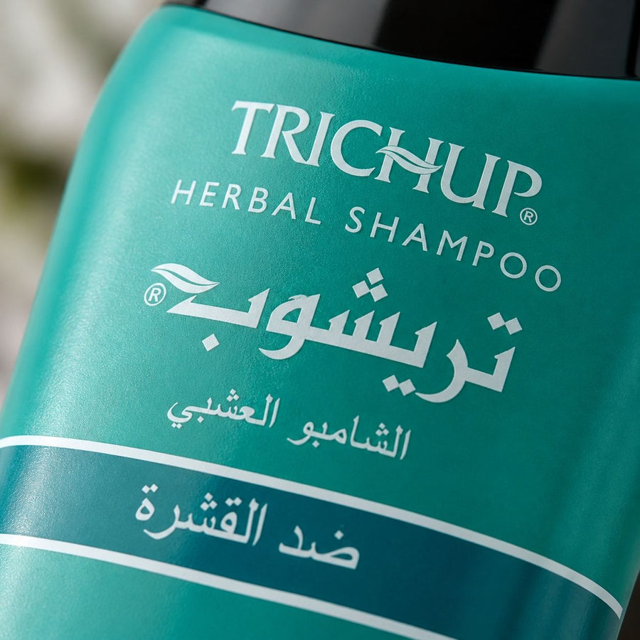 Shampoing Soin Indien Anti-pelliculaire Trichup - 400ml – gros plan sur la texture et la matière