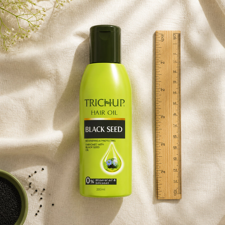 Huile capillaire à la Graine de Nigelle Trichup 200 mL — référence d'échelle avec règle 10 cm